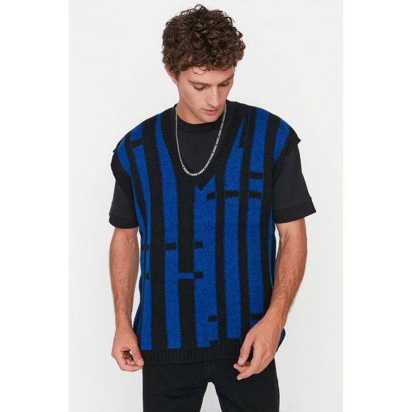 NWT Trendyol Men Oversize V Neck Knitwear Sweater - Picture 2 of 8